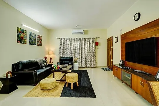 hotel with banquet hall in btm layout, bangalore - alaya stays saffron breeze apartment with common living & lift
