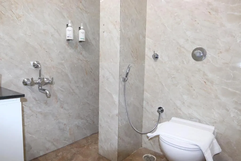 best 5 star hotels in apex inn prime bangalore