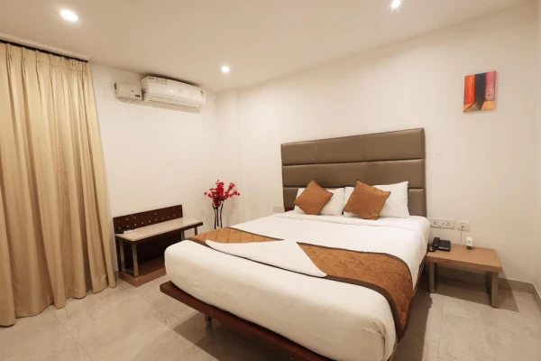 family hotel with pool in hsr layout, bangalore - arcadeinn suites