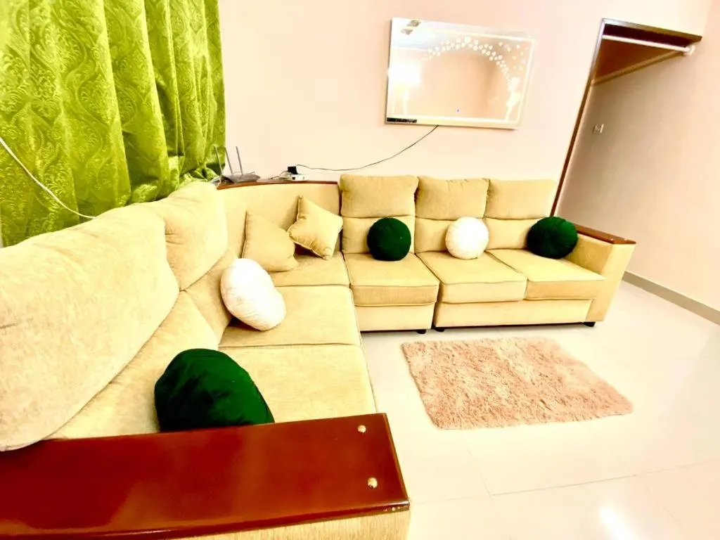service apartment for couples in hebbal, bangalore - art house luxury service apartment