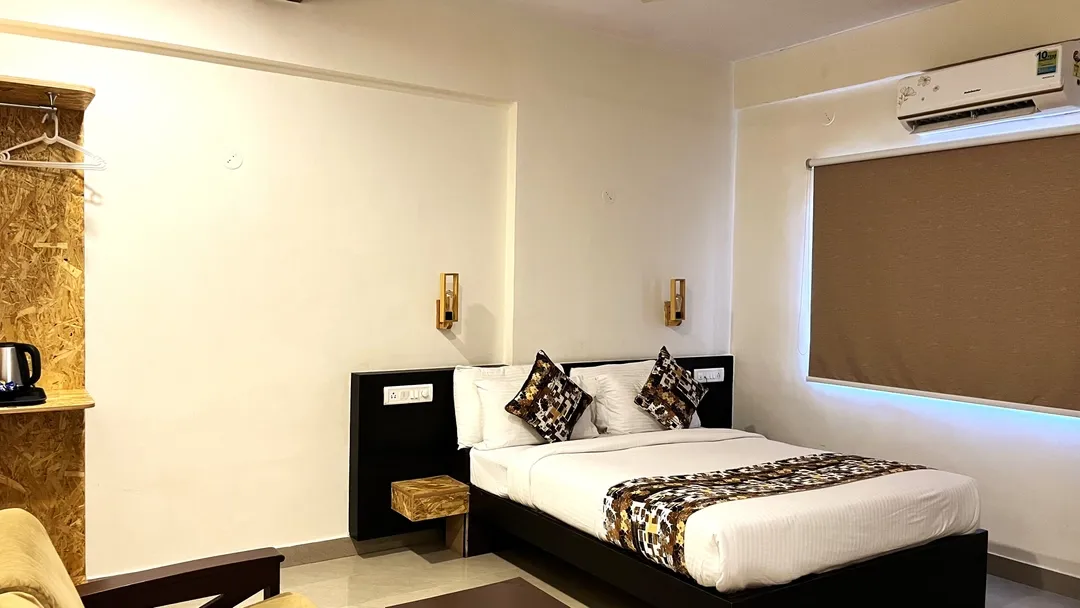 hotel with party hall in hsr layout, bangalore - athasri inn hsr