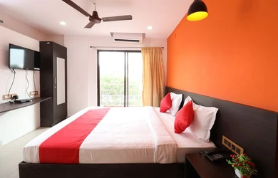 hotels for few hours in blooms residency bangalore
