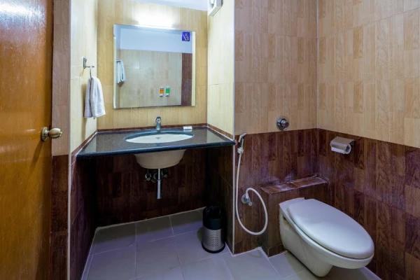 hotel with bar in tavarekere, bangalore - blue bliss suites by pph living