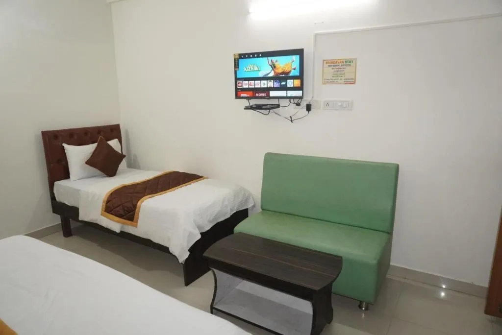 top hotels in brindavana stay bangalore