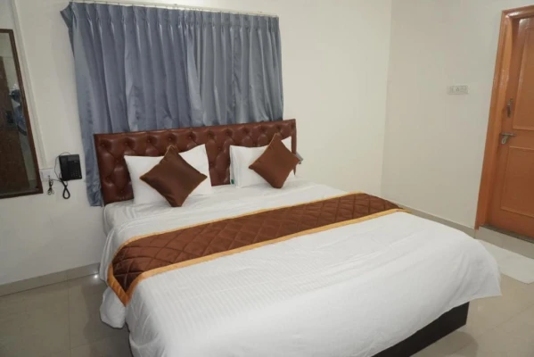 good hotels in brindavana stay bangalore