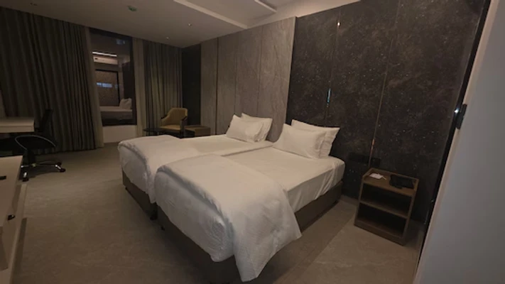 couple friendly hotels in citrus classic manyata tech park bangalore