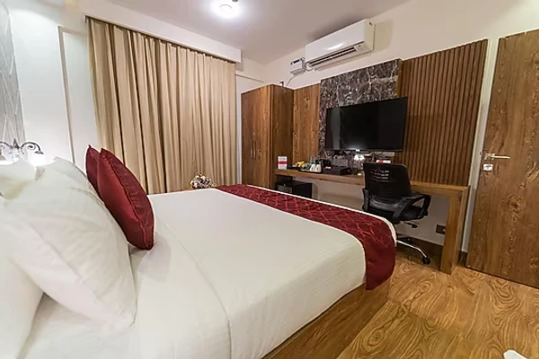 bettahalsur cross, bangalore hotel booking - clarks inn airport bangalore