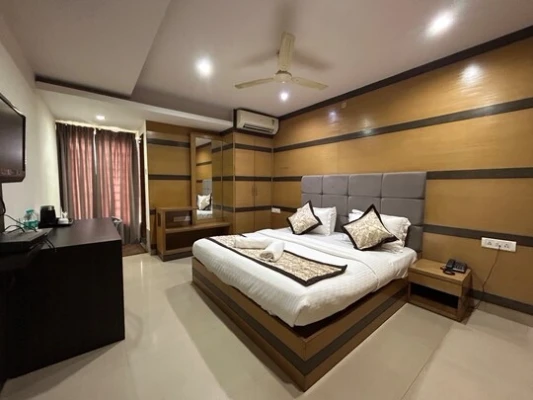 couple hotels in comfort stay inn hotel bangalore