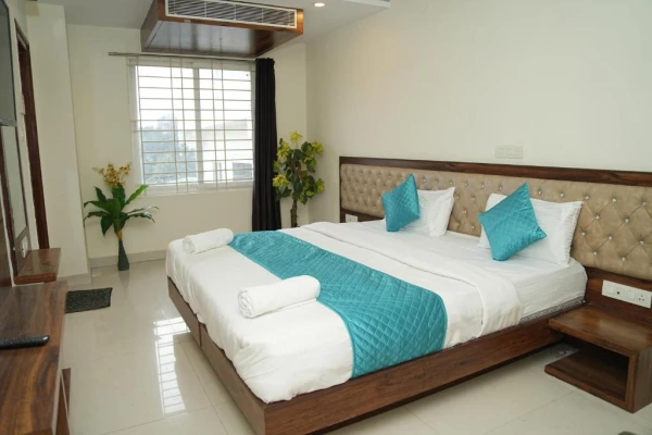 hotel with meeting room in brookefield, bangalore - de classico hotel- brookefield