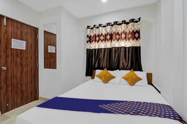 hotel with banquet hall in electronic city, bangalore - dhanish comforts