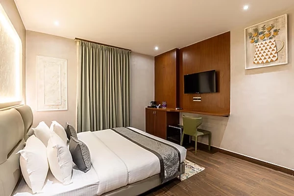 hotel with banquet hall in byatarayanapura, bangalore - dhisha inn hotel