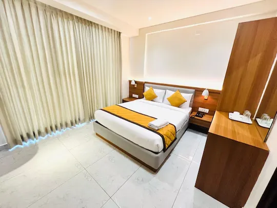 5 star hotels in dhisha woods hotel bangalore