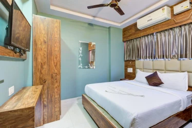 hotel with banquet hall in madiwala, bangalore - diamond palace
