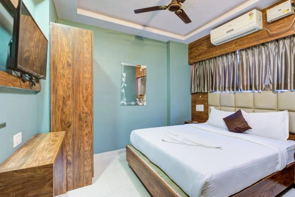 best 24 hours check in hotels in diamond palace bangalore