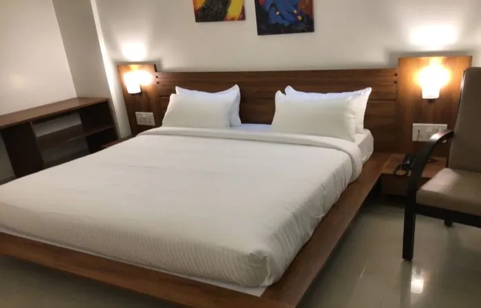 hotel stay in hotel ekaa keys by best inn leisure bangalore