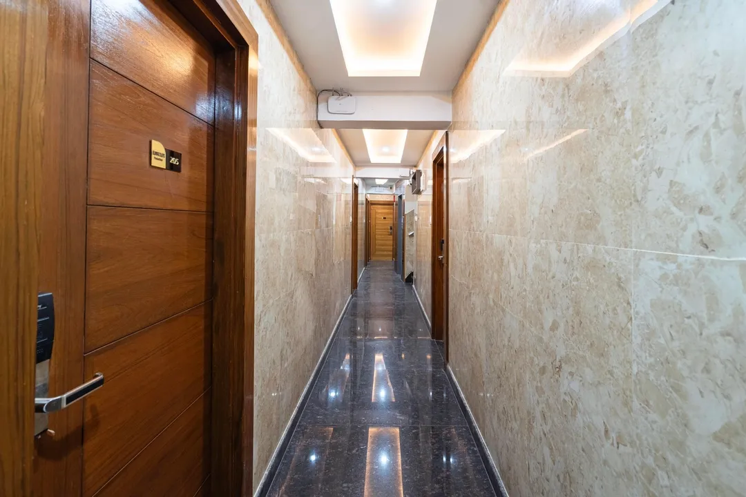 hotel with banquet hall in bellandur, bangalore - elmas suites