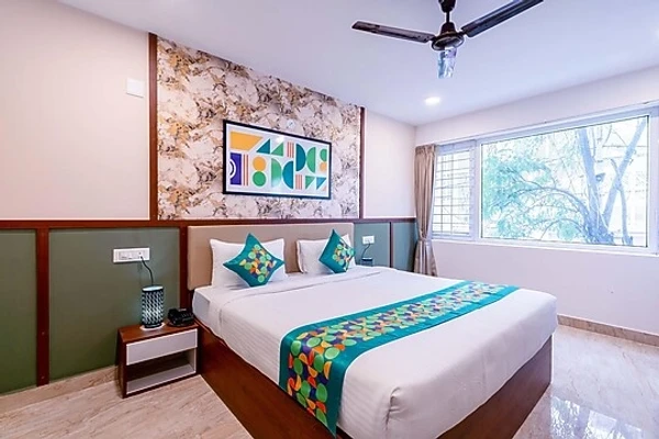 best business hotels in emirates suites indiranagar bangalore