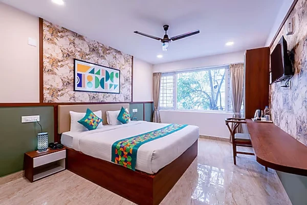 best hourly stay in emirates suites indiranagar bangalore