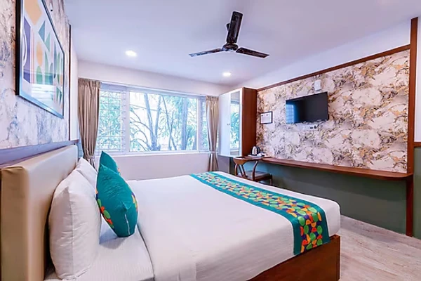 best hourly stay in emirates suites indiranagar bangalore
