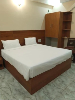 cheap and best hotels in emporia comforts bangalore