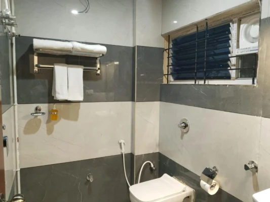 couple hotels in emporia comforts bangalore