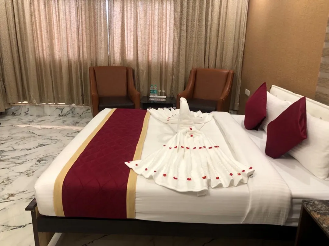 hotel with banquet hall in attibele, bangalore - eshanya comforts
