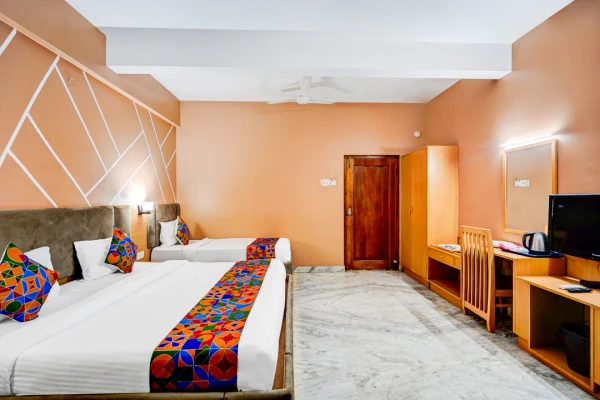 hotel with free parking in kadugodi, bangalore - fortune stay