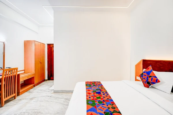 hotel with bar in kadugodi, bangalore - fortune stay