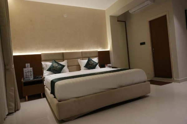 hotel with free parking in kempegowda international airport, bangalore - galaxy air suites