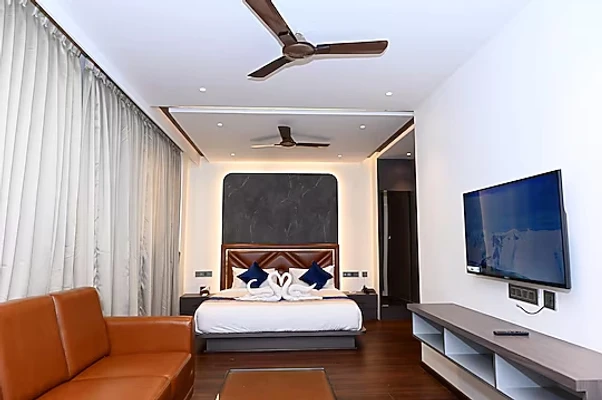 best hourly stay in golden suites bangalore