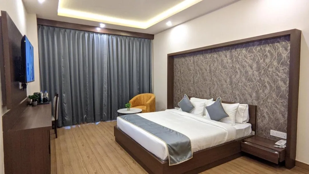 hotel with meeting room in mahadevapura, bangalore - grand wilton inn