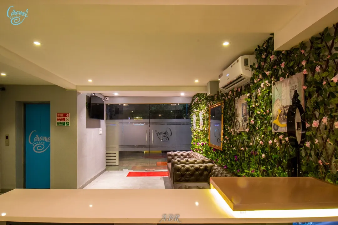 hotel with bar in ashwath nagar, bangalore - hotel caramel