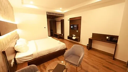 best business hotels in hotel dwaraka bangalore