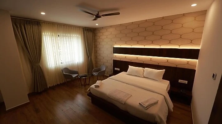 couple friendly hotels in hotel dwaraka bangalore