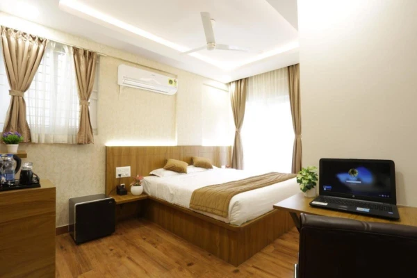 hotel with meeting room in nagavara, bangalore - hotel ellegant inn nagavara