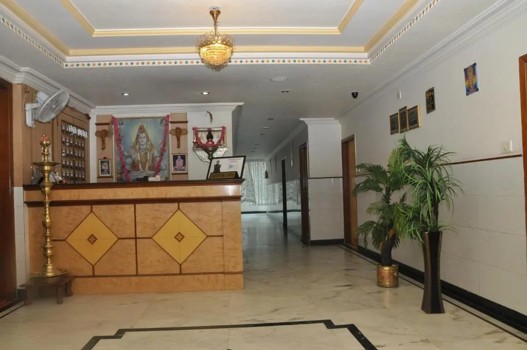 hotels for unmarried couples in hotel gangothri bangalore