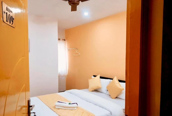 hotel with bar in jigani, bangalore - hotel golden stay