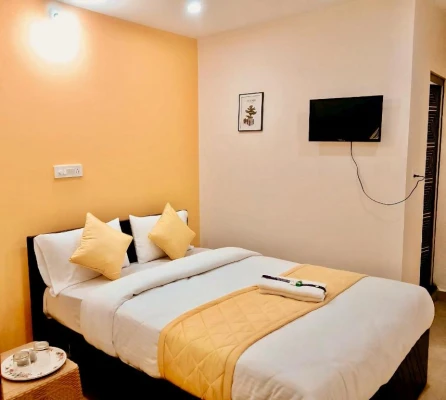 hotel with bar in jigani, bangalore - hotel golden stay