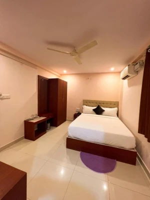 hotel with free parking in btm layout, bangalore - hotel intourist by agira hotels
