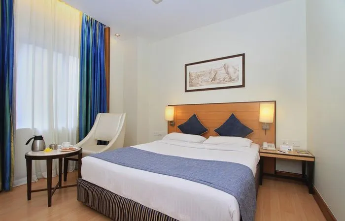 best day use hotels in la sara vista bangalore