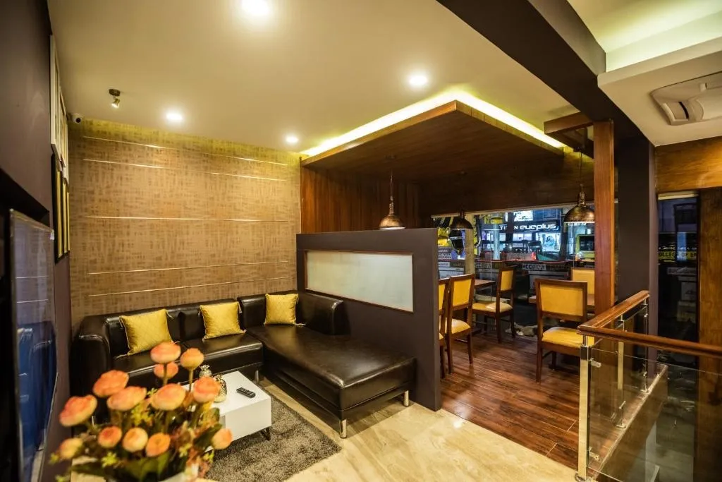 hotel with free parking in jayanagar, bangalore - hotel paramos inn