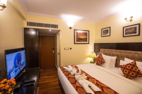 hotel near bangalore railway station - hotel paramos inn