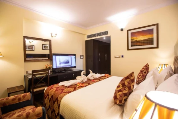 hotel with meeting room in jayanagar, bangalore - hotel paramos inn