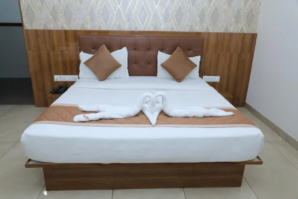 hotels for few hours in hotel platinum palace bangalore