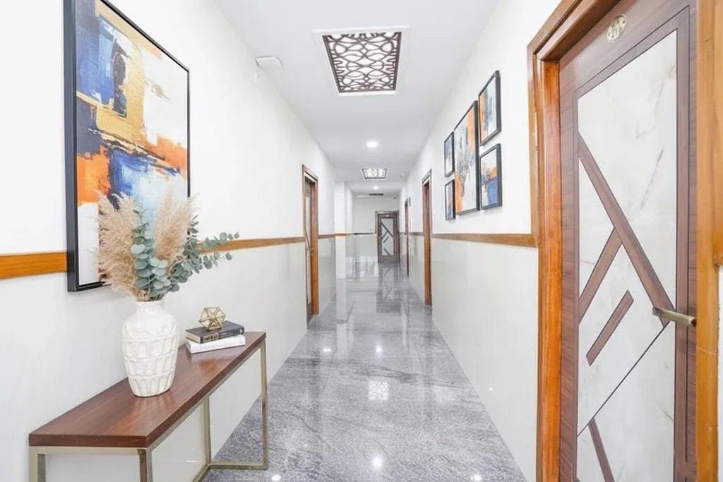 best hourly hotel in hotel platinum palace bangalore