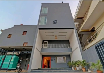 hotel in manyata tech park, bangalore for family - hotel royal encore