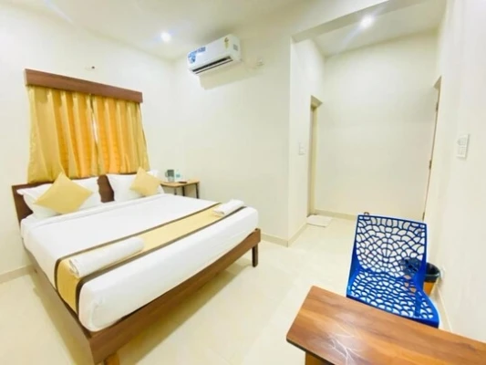 best couple hotels in hotel safko suites bangalore