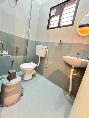 jacuzzi hotel in hsr layout, bangalore - hotel sm stay inn