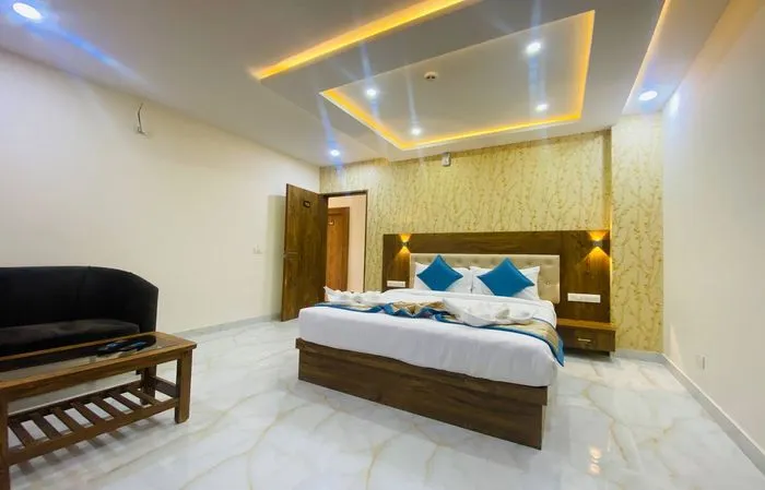 unmarried couple friendly hotels in hotel spectra bangalore
