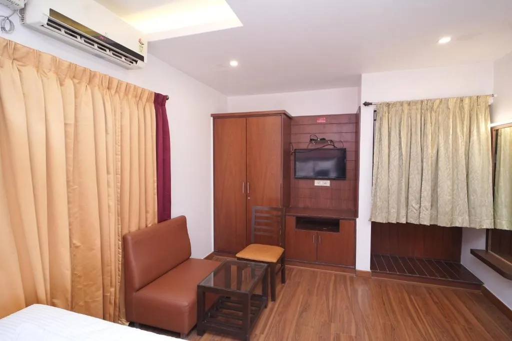 hotel with swimming pool in murugeshpalya, bangalore - hotel sri krishna